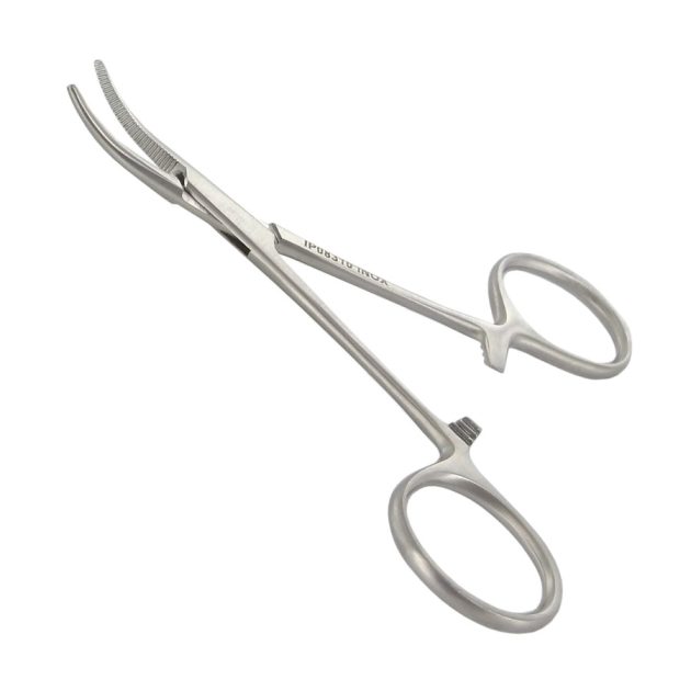 PINCE HEMOSTATIQUE COURBEE 18 CM